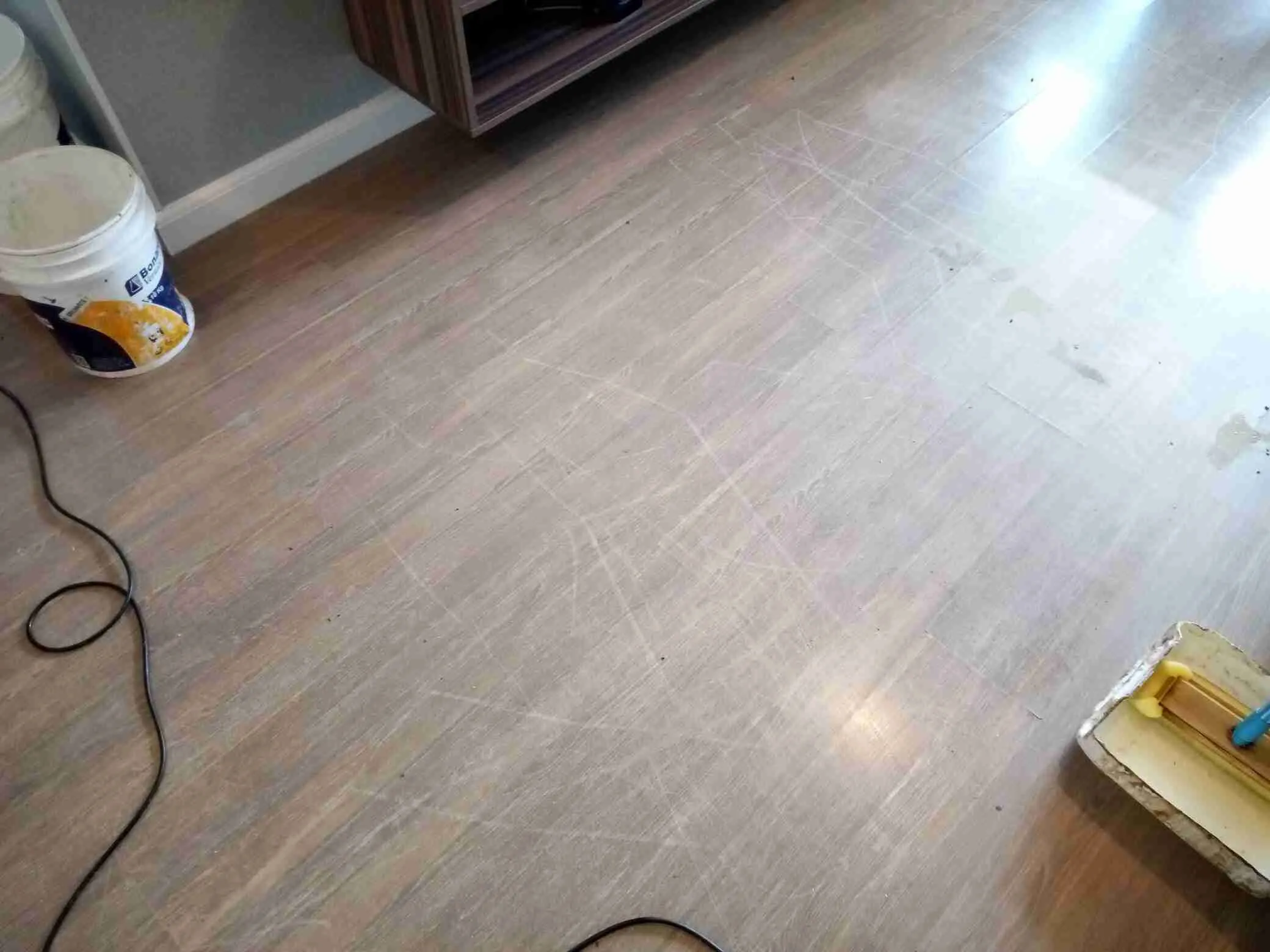 Remoção de Cera em Piso Granja Viana